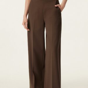 Hose mit weitem Bein und hohem Bund und Taschen