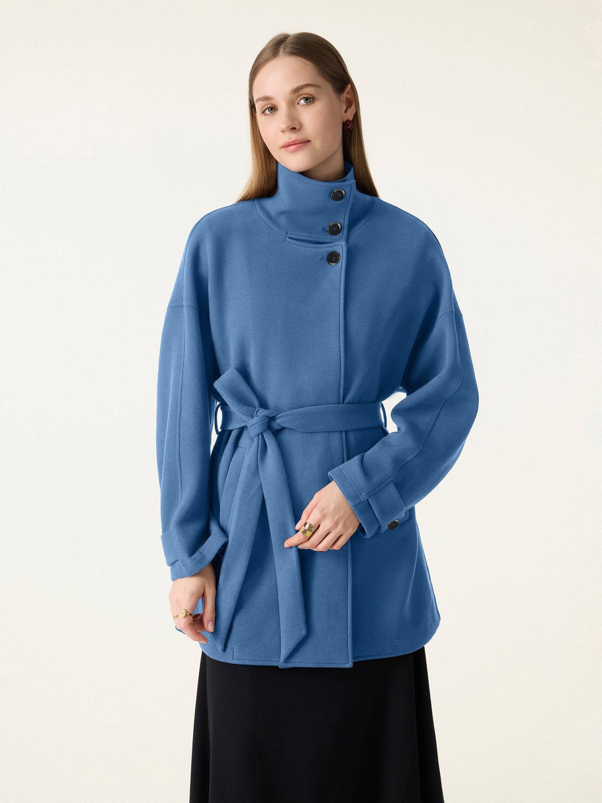 Eleganter Mantel von FuzzLuxe mit Stehkragen und Gürtel - Image 6