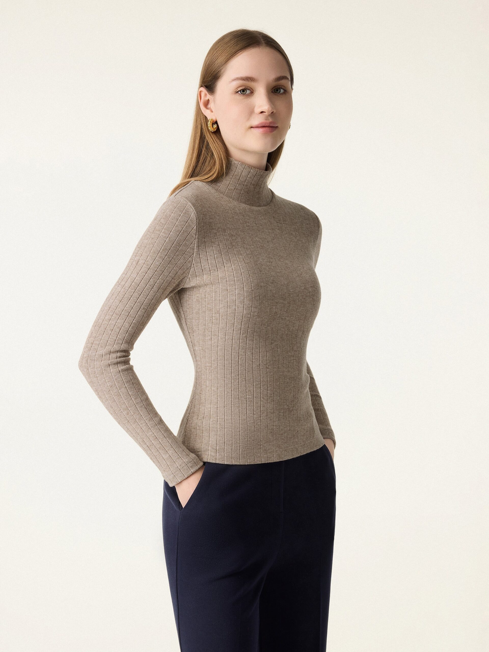 Rollkragenpullover, weit gerippt, langärmelig - Image 6